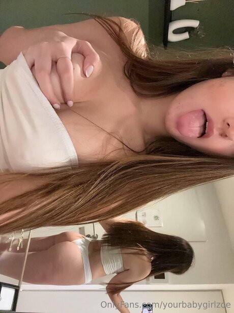 Yourbabygirlzoe