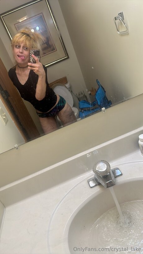 Foto desnuda filtrada de OnlyFans de Crystal Lake
