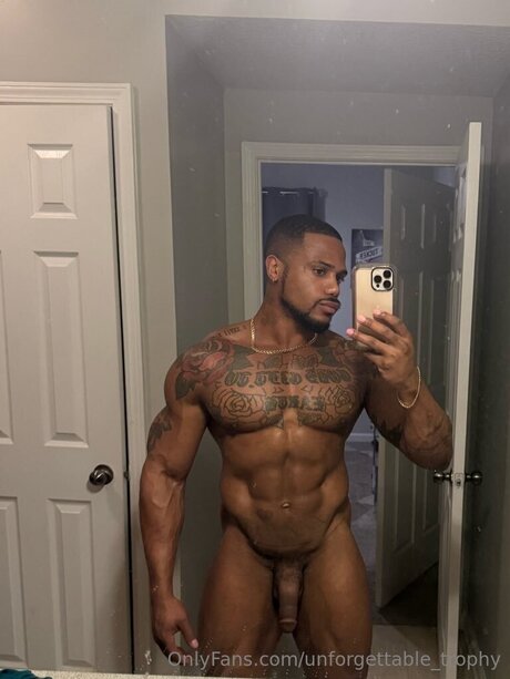 Foto desnuda filtrada de OnlyFans de Unforgettable Trophy