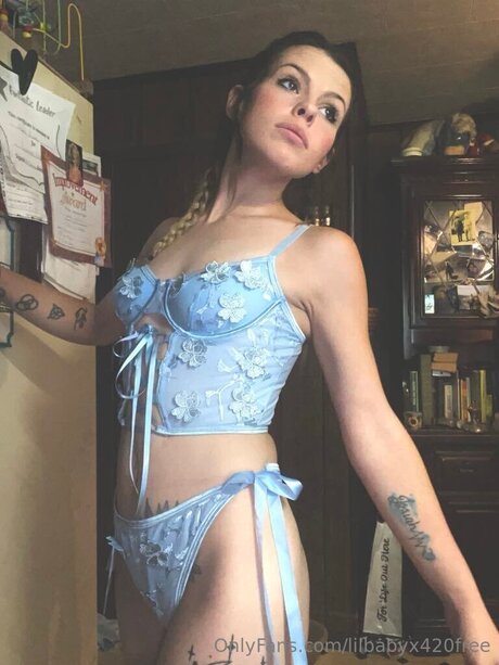 Foto desnuda filtrada de OnlyFans de Lilbabyx420free
