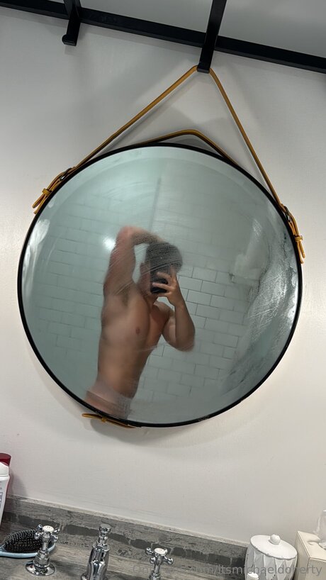 Foto desnuda filtrada de OnlyFans de Itsmichaeldoherty