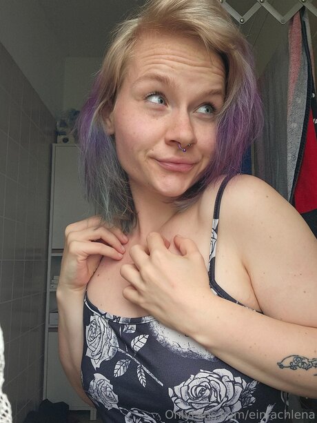 Foto desnuda filtrada de OnlyFans de Einfachlena