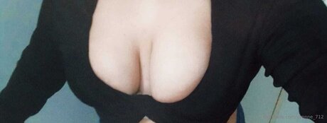 Foto desnuda filtrada de OnlyFans de Yvonne 712