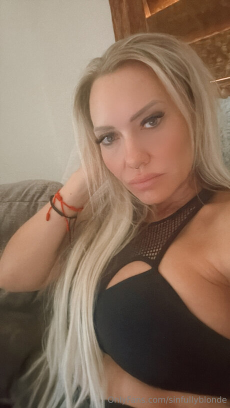 Sinfullyblonde