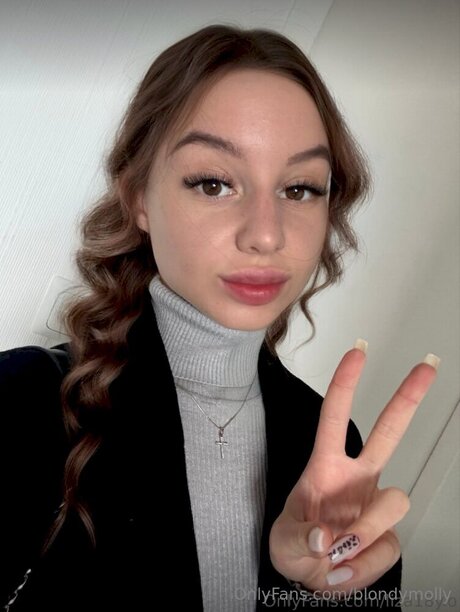 Blondymolly