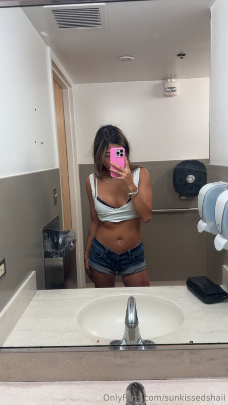 Foto desnuda filtrada de OnlyFans de Sunkissedshaii