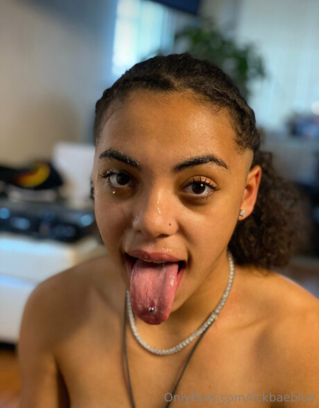 Foto desnuda filtrada de OnlyFans de Lickbaeblue
