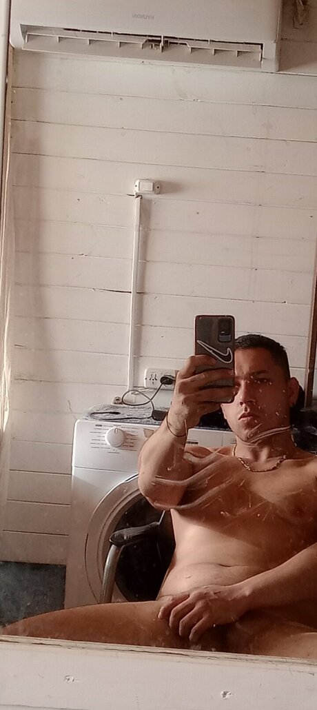 Foto desnuda filtrada de OnlyFans de Damiantorres19