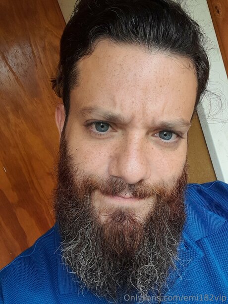 Foto desnuda filtrada de OnlyFans de Emi182vip