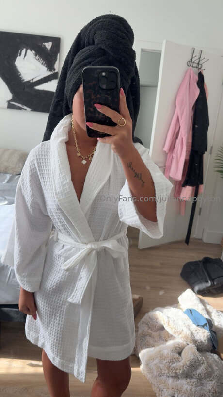 Juliannapeyton