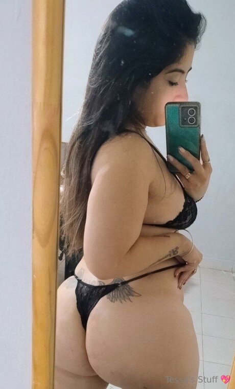 Curvy Tess