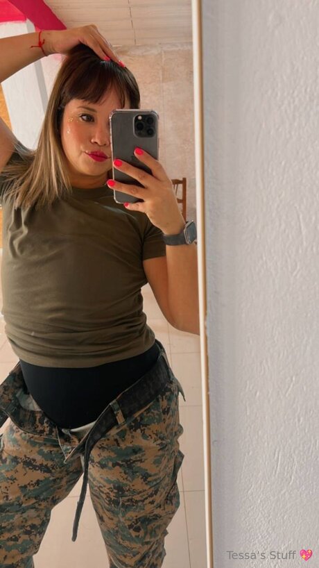 Foto desnuda filtrada de OnlyFans de Curvy Tess