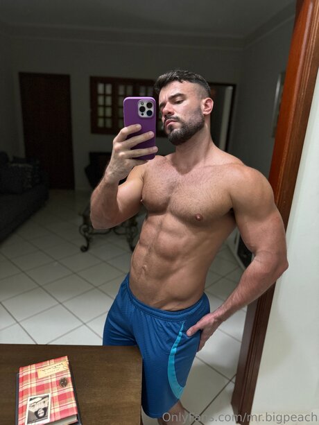 Mr Bigpeach