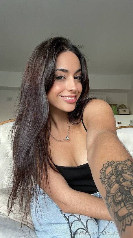 Hottie Mari