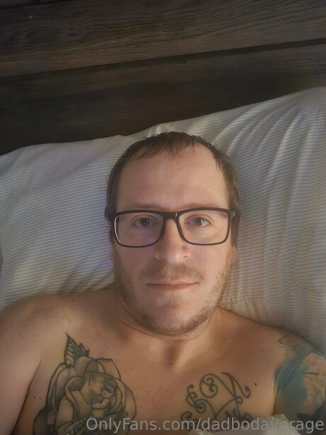 Foto desnuda filtrada de OnlyFans de Dadbodaverage