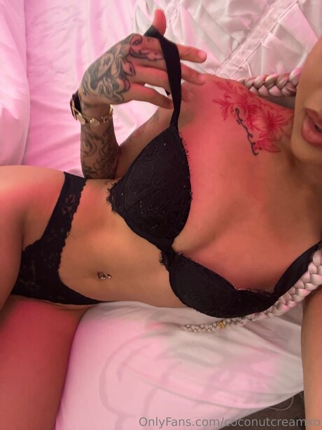 Foto desnuda filtrada de OnlyFans de Coconutcreamxo