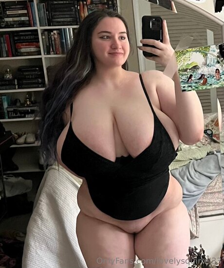 Lovelysquirrel33