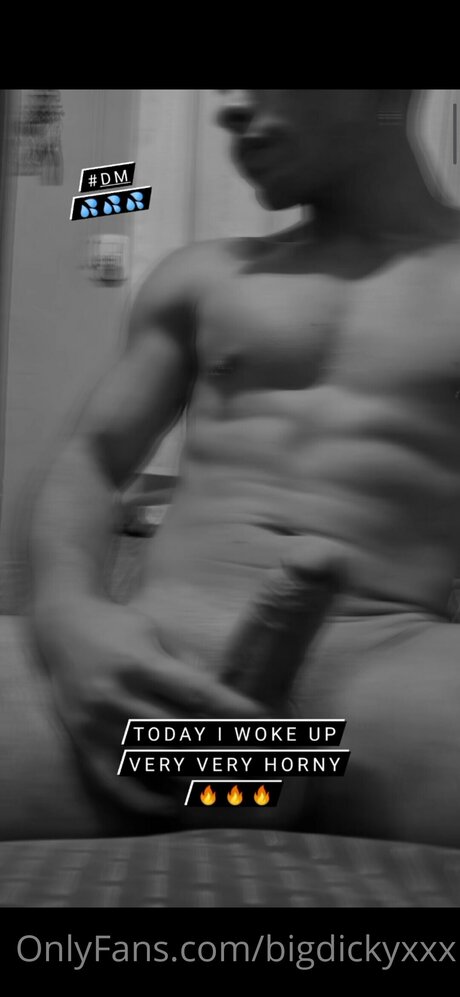 Foto desnuda filtrada de OnlyFans de Tomas Rager