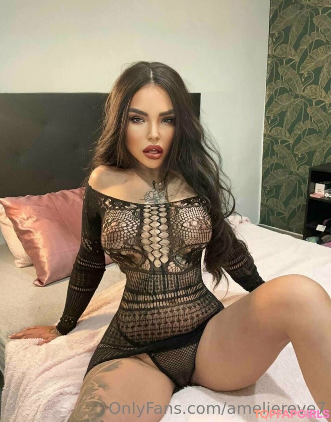 Foto desnuda filtrada de OnlyFans de Ameliereve7 #133 Foto desnuda filtrada de OnlyFans de Ameliereve7 #133