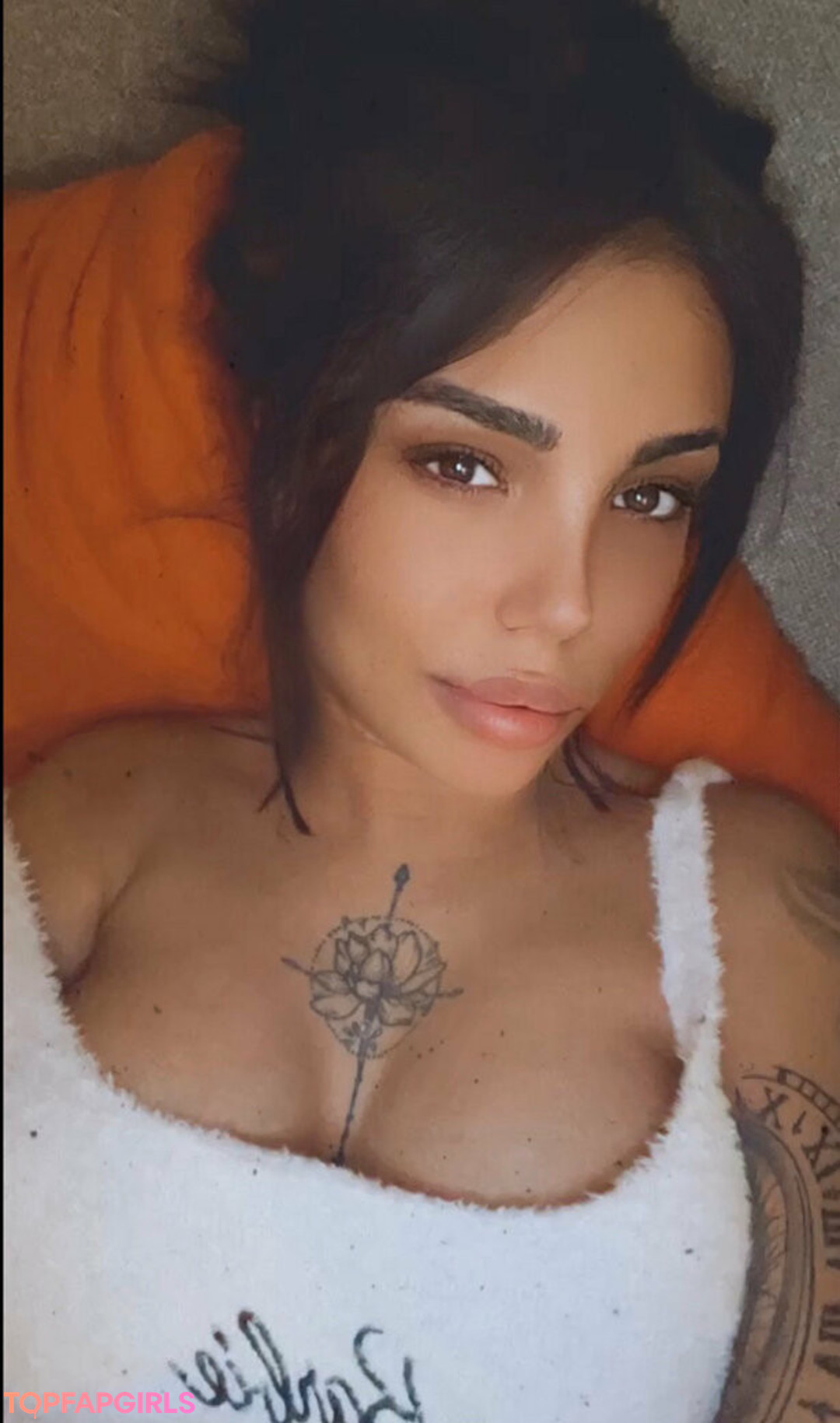 Foto desnuda filtrada de OnlyFans de Ameliereve7 #25 Foto desnuda filtrada de OnlyFans de Ameliereve7 #25