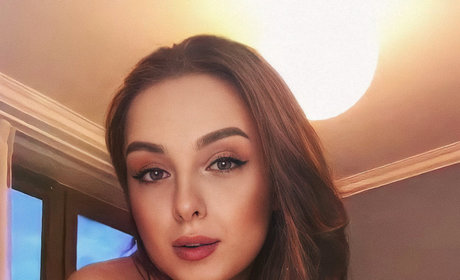 Elsa Jay