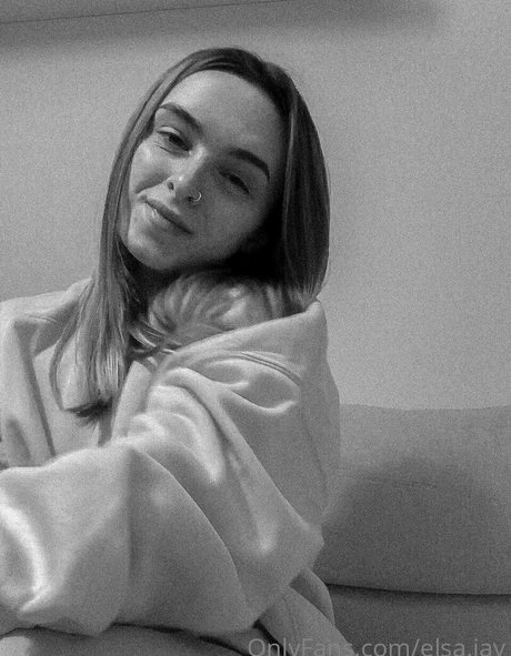 Elsa Jay