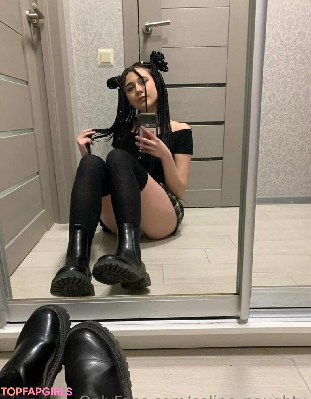 Foto desnuda filtrada de OnlyFans de Celinenaughty #21 Foto desnuda filtrada de OnlyFans de Celinenaughty #21