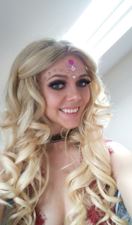 Foto desnuda filtrada de OnlyFans de Aurora Indica