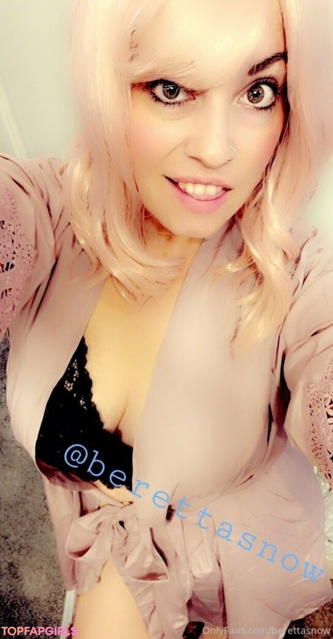 Foto desnuda filtrada de OnlyFans de Berettasnow #79 Foto desnuda filtrada de OnlyFans de Berettasnow #79