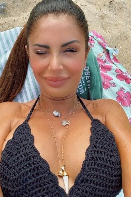 Ginia 900