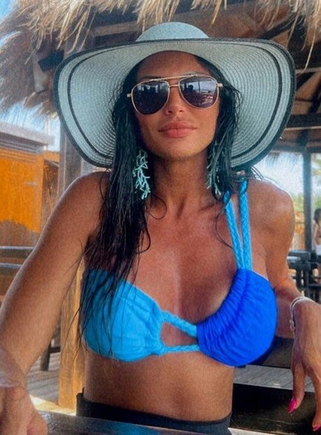 Ginia 900