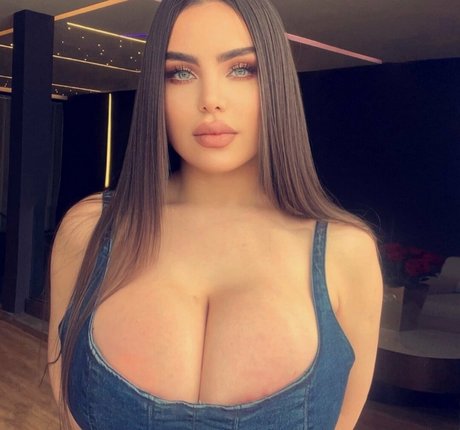 Foto desnuda filtrada de OnlyFans de Noure Sahli