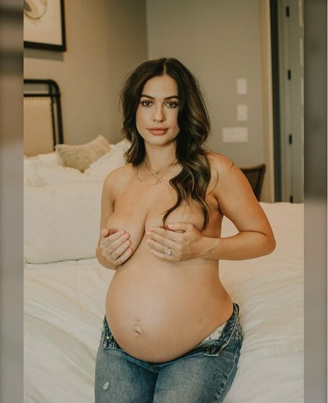 Foto desnuda filtrada de OnlyFans de Avery Woods