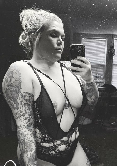 Foto desnuda filtrada de OnlyFans de Daddysdarliin
