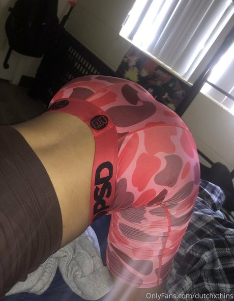 Foto desnuda filtrada de OnlyFans de Dutchxthins