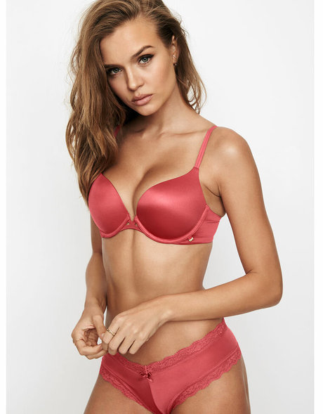 Josephine Skriver