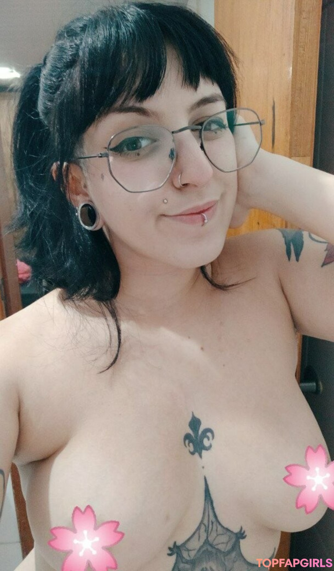 Foto desnuda filtrada de OnlyFans de Chernogirl #2 Foto desnuda filtrada de OnlyFans de Chernogirl #2