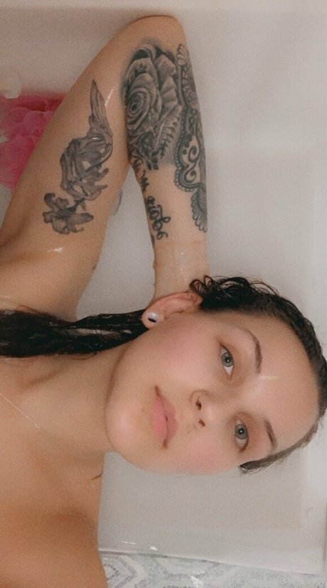 Foto desnuda filtrada de OnlyFans de Eeekerie