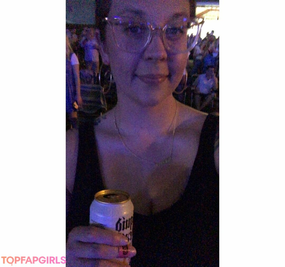 Foto desnuda filtrada de OnlyFans de Tallnerdywoman #69 Foto desnuda filtrada de OnlyFans de Tallnerdywoman #69