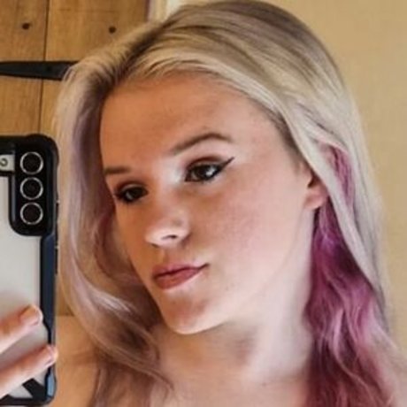 Foto desnuda filtrada de OnlyFans de Thatlittleminigirl