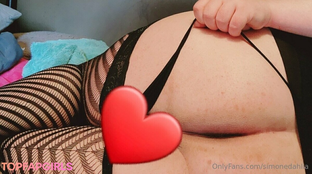 Foto desnuda filtrada de OnlyFans de Simonedahlia #12 Foto desnuda filtrada de OnlyFans de Simonedahlia #12