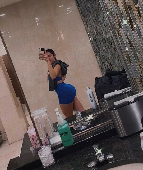 Foto desnuda filtrada de OnlyFans de Monabutnotlisa