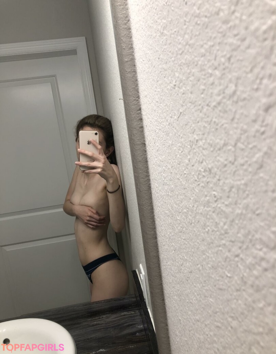 Foto desnuda filtrada de OnlyFans de Kaykay1905 #19 Foto desnuda filtrada de OnlyFans de Kaykay1905 #19