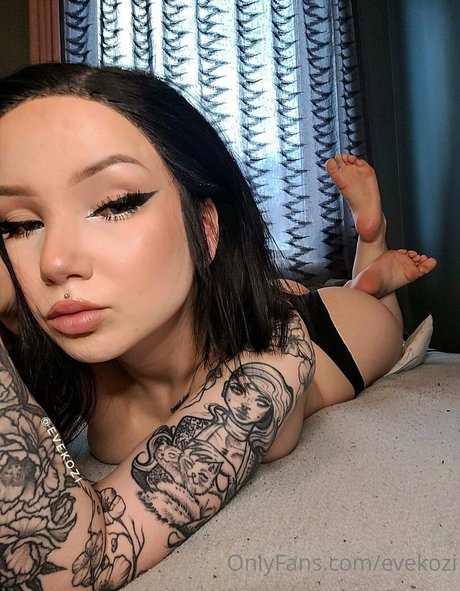 Foto desnuda filtrada de OnlyFans de Evekozi