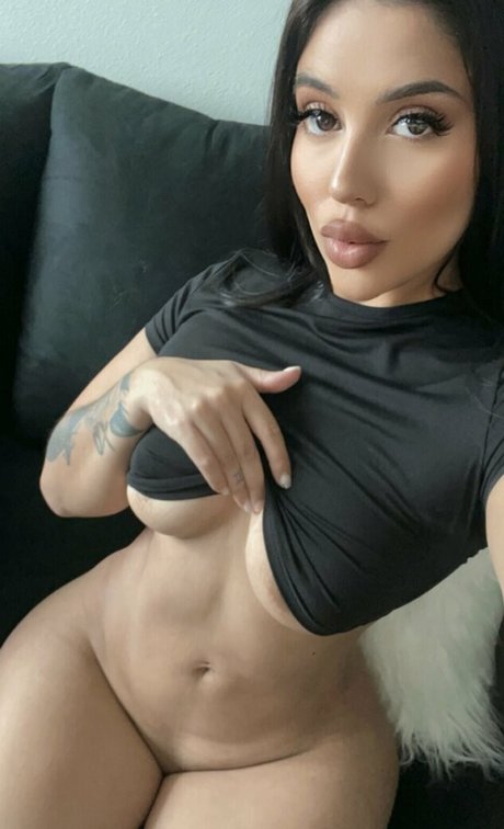 Foto desnuda filtrada de OnlyFans de Kristine Marie