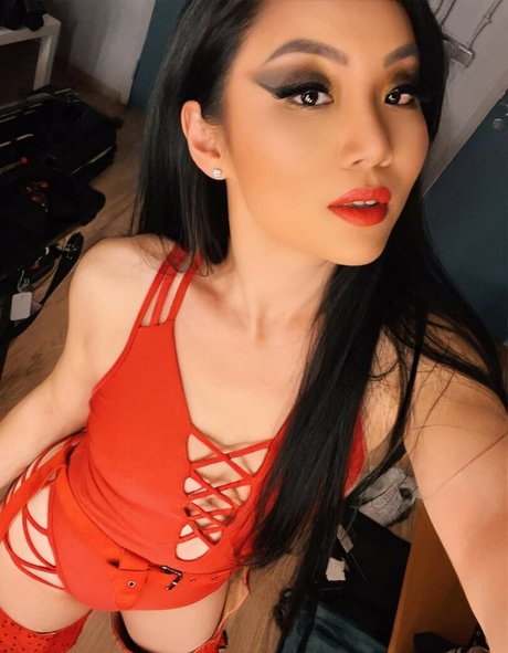 Foto desnuda filtrada de OnlyFans de Tina Guo