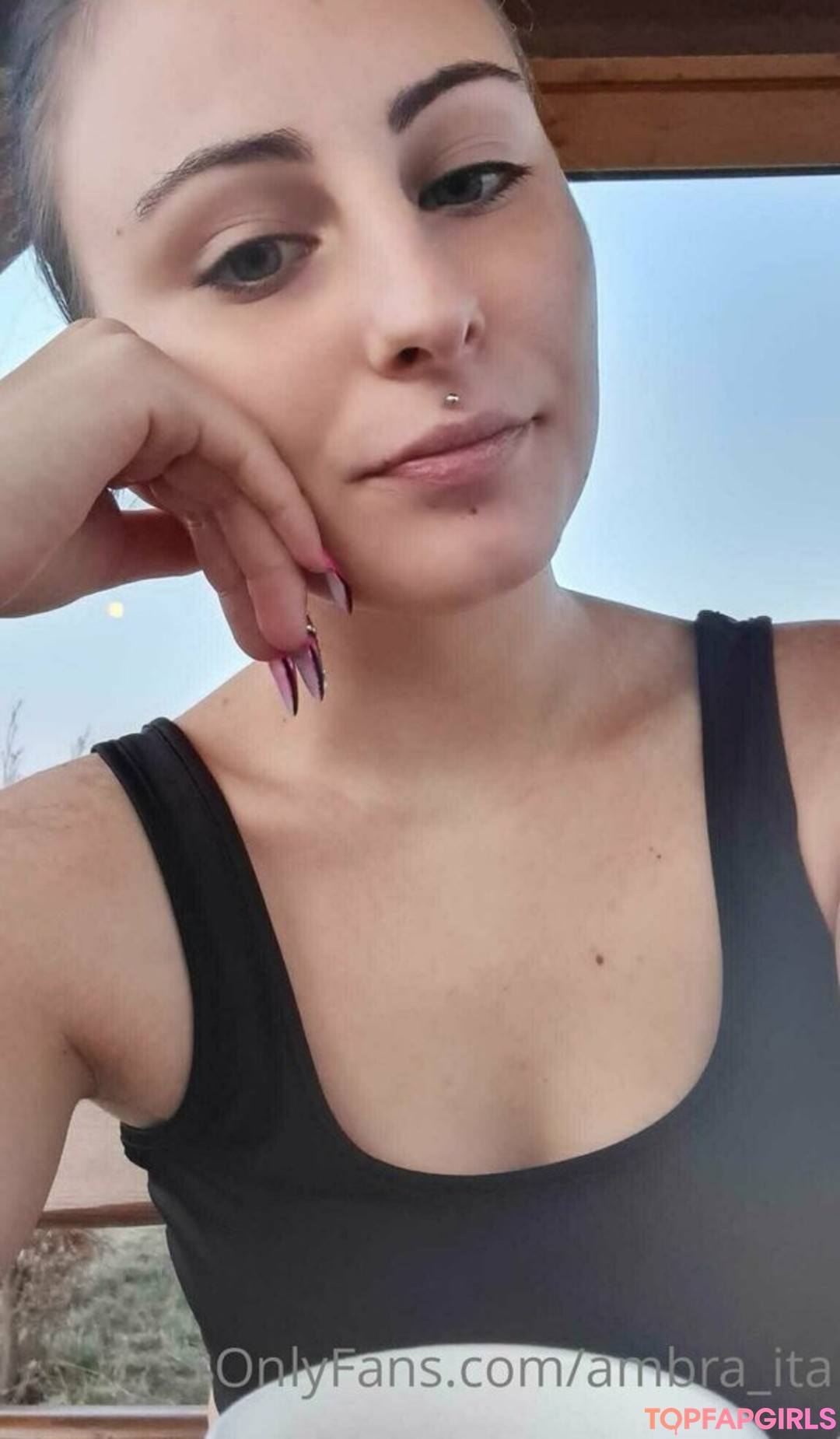 Foto desnuda filtrada de OnlyFans de Ambraita00 #5 Foto desnuda filtrada de OnlyFans de Ambraita00 #5