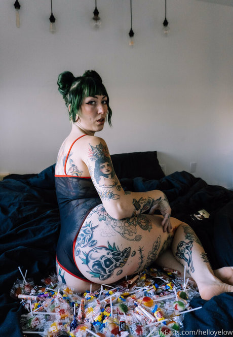Foto desnuda filtrada de OnlyFans de Helloyelow