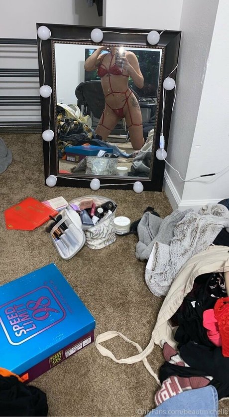 Foto desnuda filtrada de OnlyFans de Beautmichelle