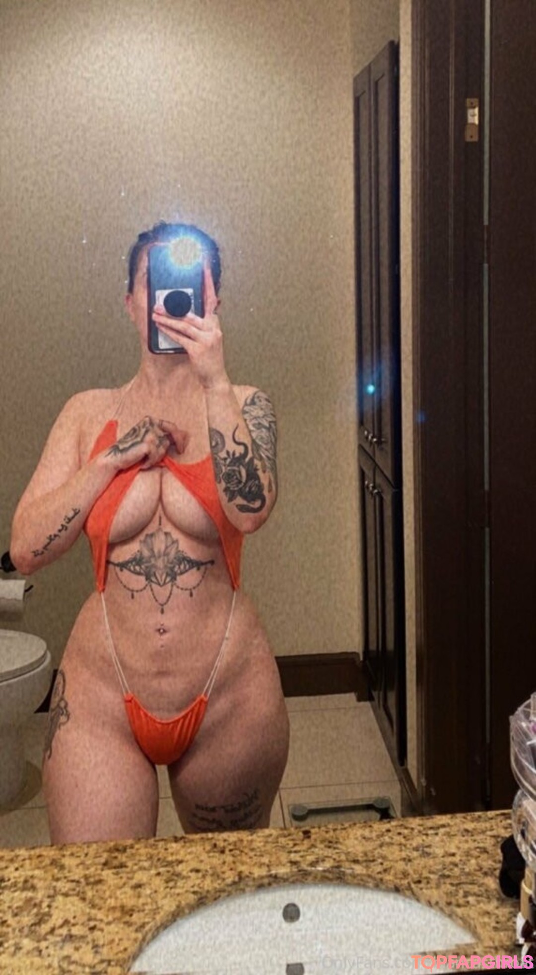 Foto desnuda filtrada de OnlyFans de Biancasthroat #20 Foto desnuda filtrada de OnlyFans de Biancasthroat #20